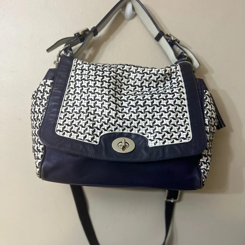Coach Cream and Blue Shoulder Bag - Picture 3 of 13